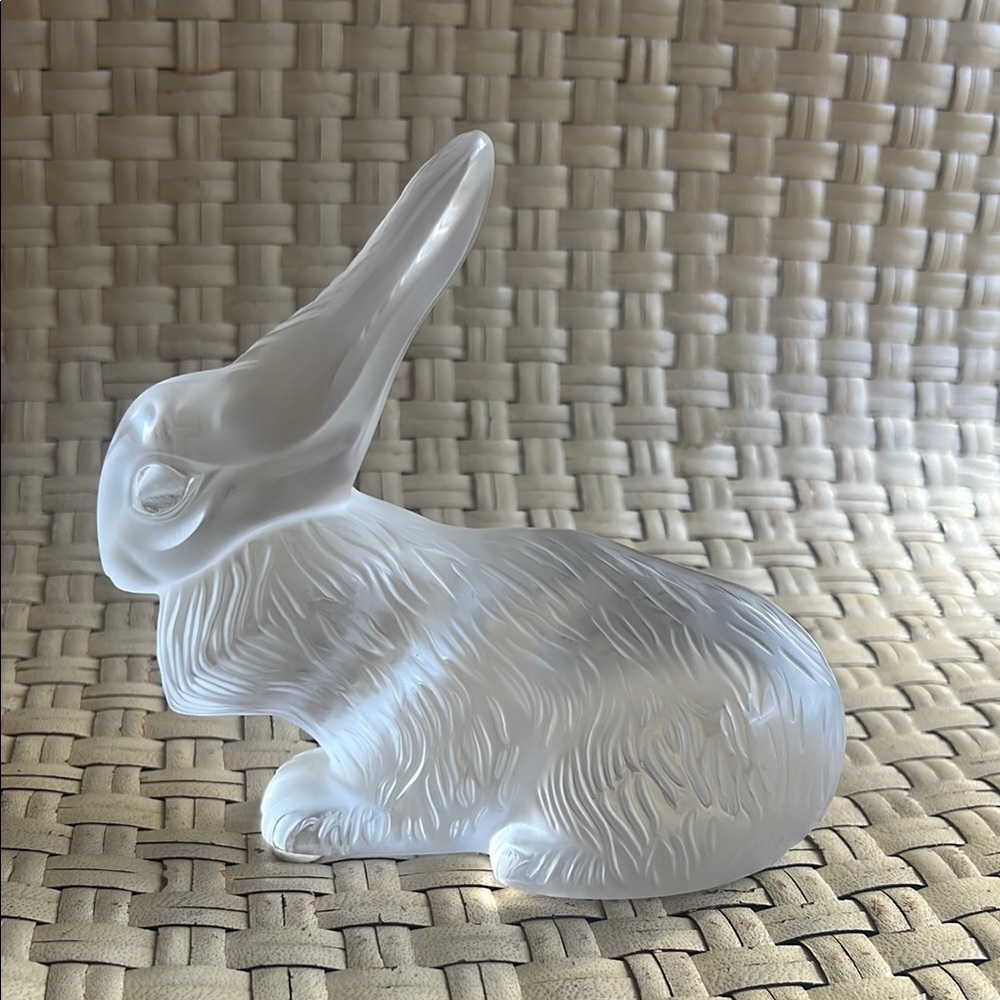 Lalique France crystal Rabbit “Cesar” Figurine